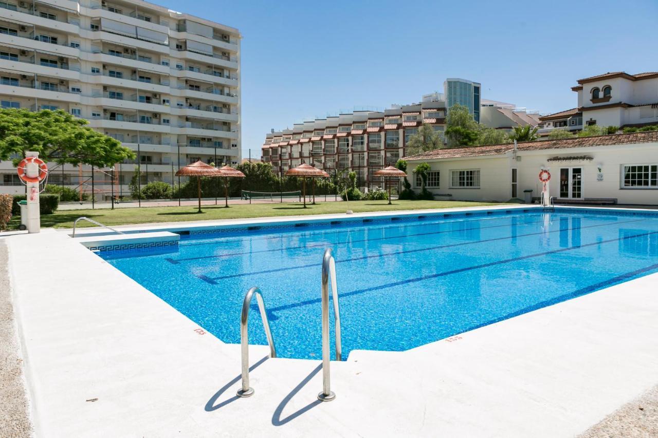 Malagadevacaciones - La Carihuela Palace ตอร์เรโมลิโนส ภายนอก รูปภาพ